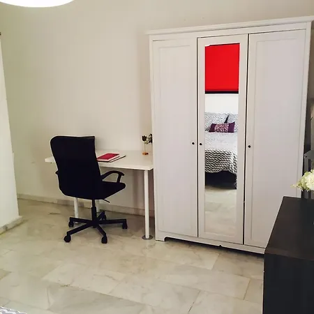 Nuno Gomez Apartment *